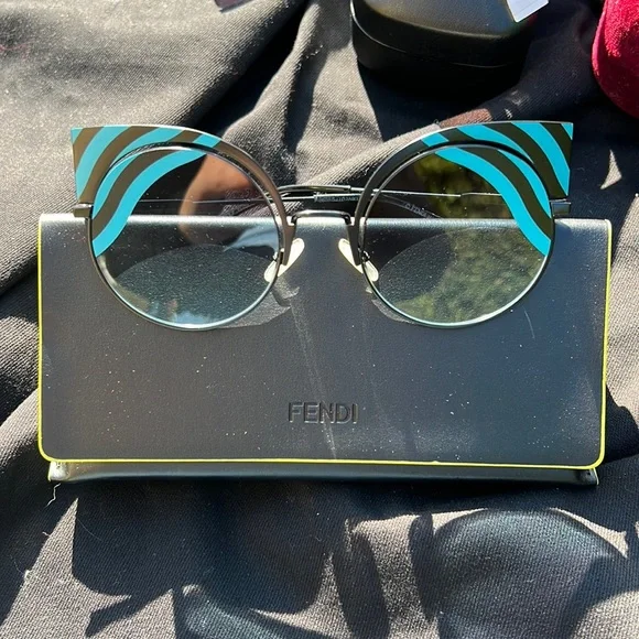 Fendi Sunglasses - Picture 1 of 3